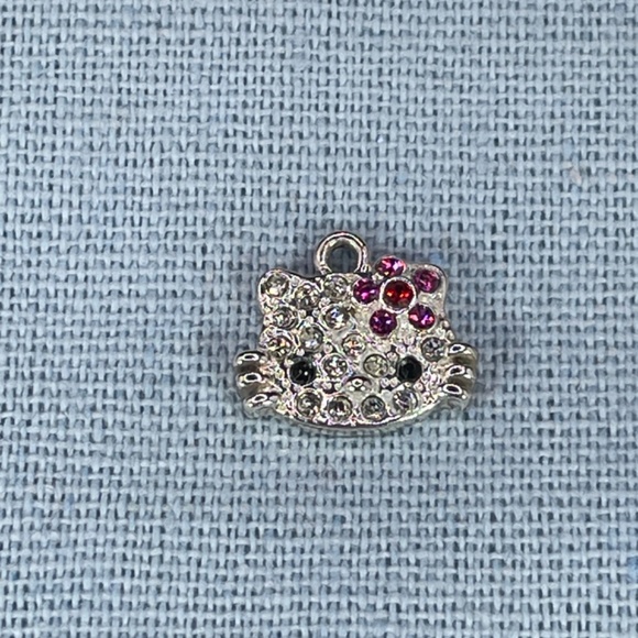 Hello Kitty Rhinestone Pendant Silver Plated - Picture 2 of 8